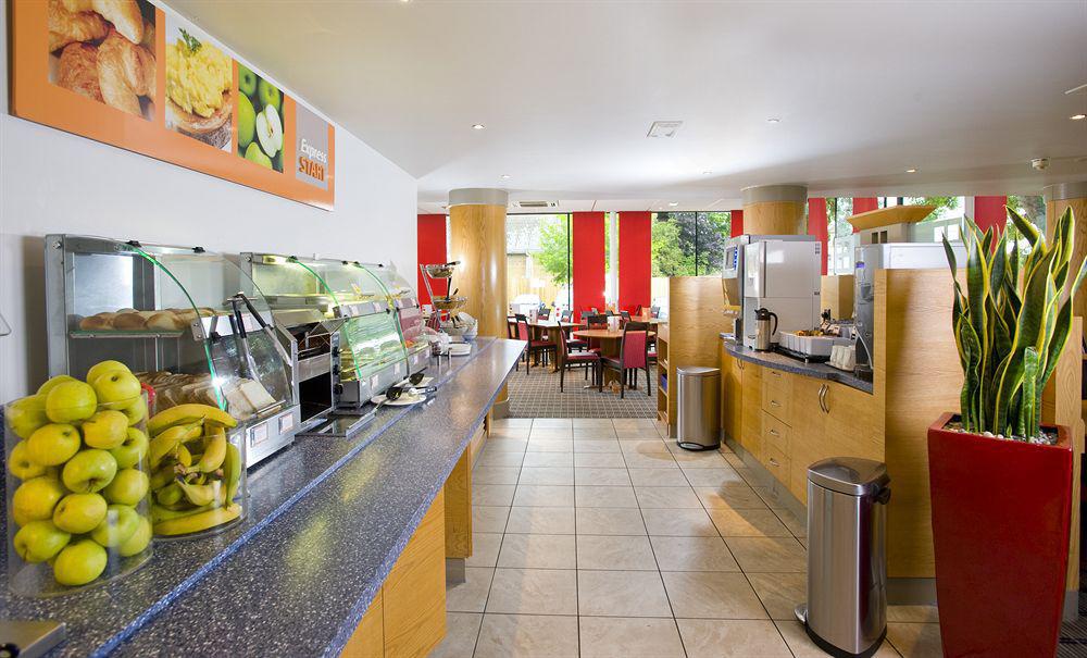 Holiday Inn Express Bath By Ihg מראה חיצוני תמונה