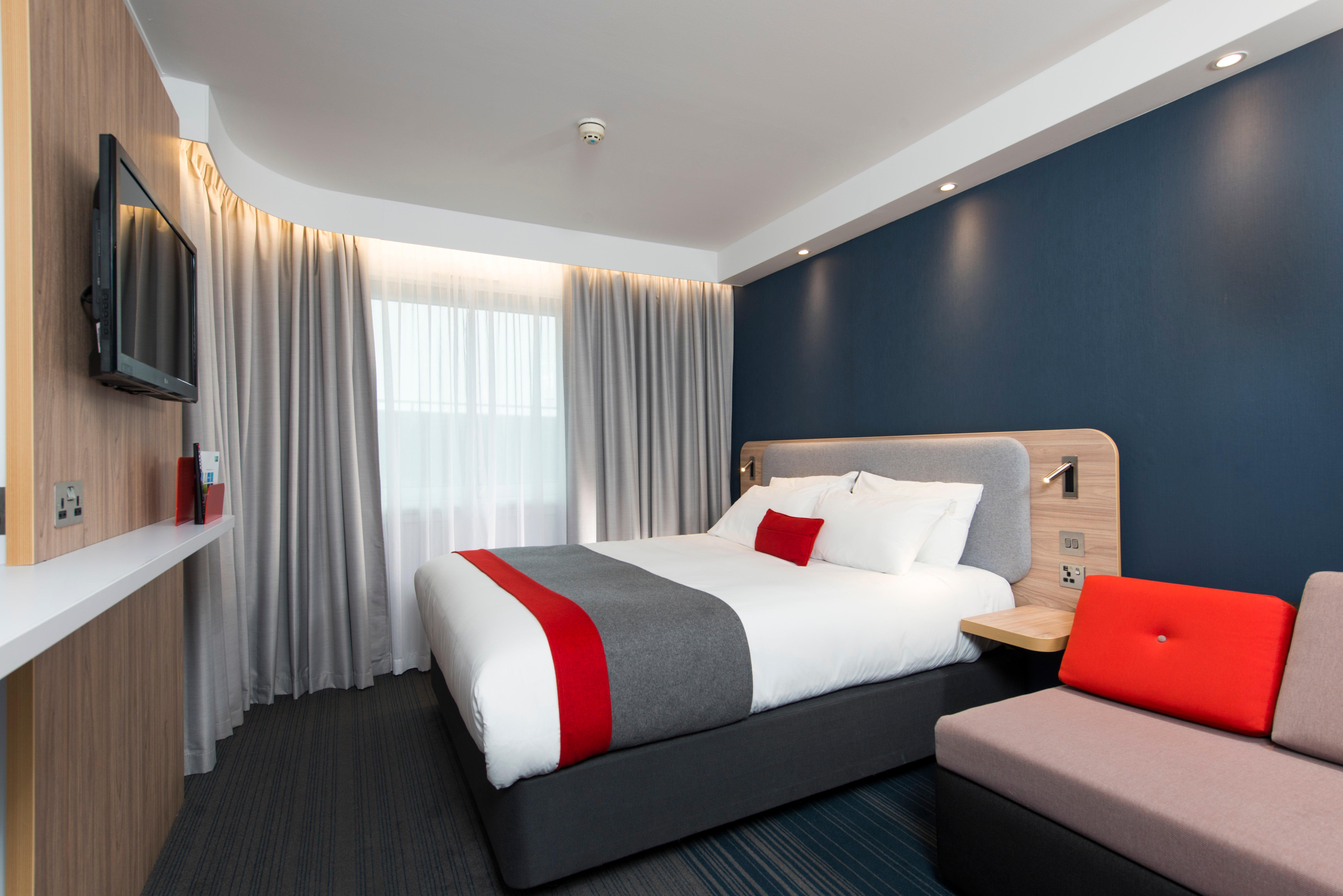 Holiday Inn Express Bath By Ihg מראה חיצוני תמונה