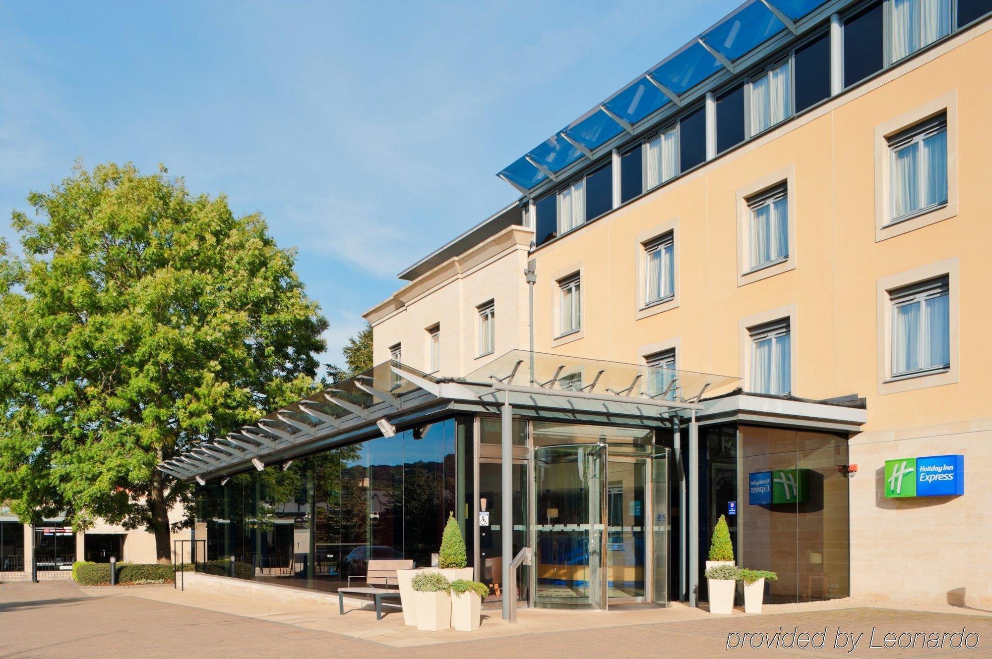 Holiday Inn Express Bath By Ihg מראה חיצוני תמונה