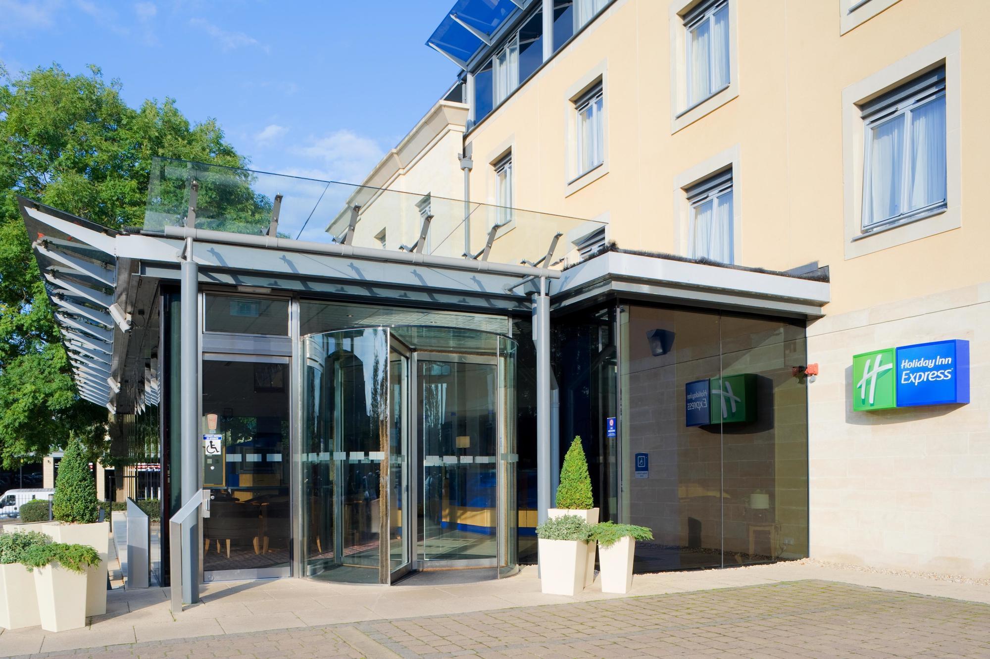 Holiday Inn Express Bath By Ihg מראה חיצוני תמונה