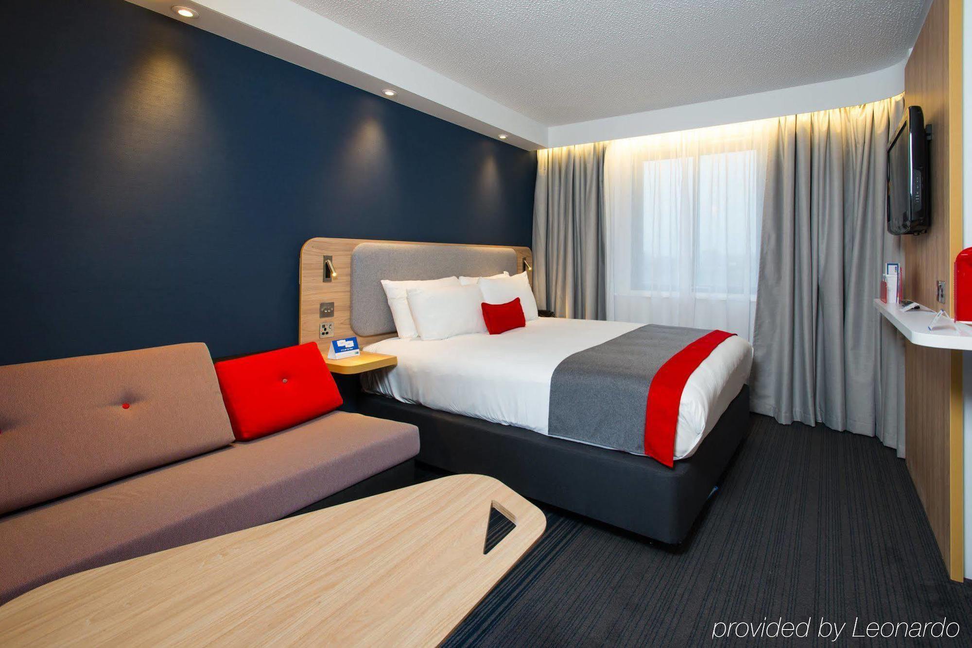 Holiday Inn Express Bath By Ihg מראה חיצוני תמונה