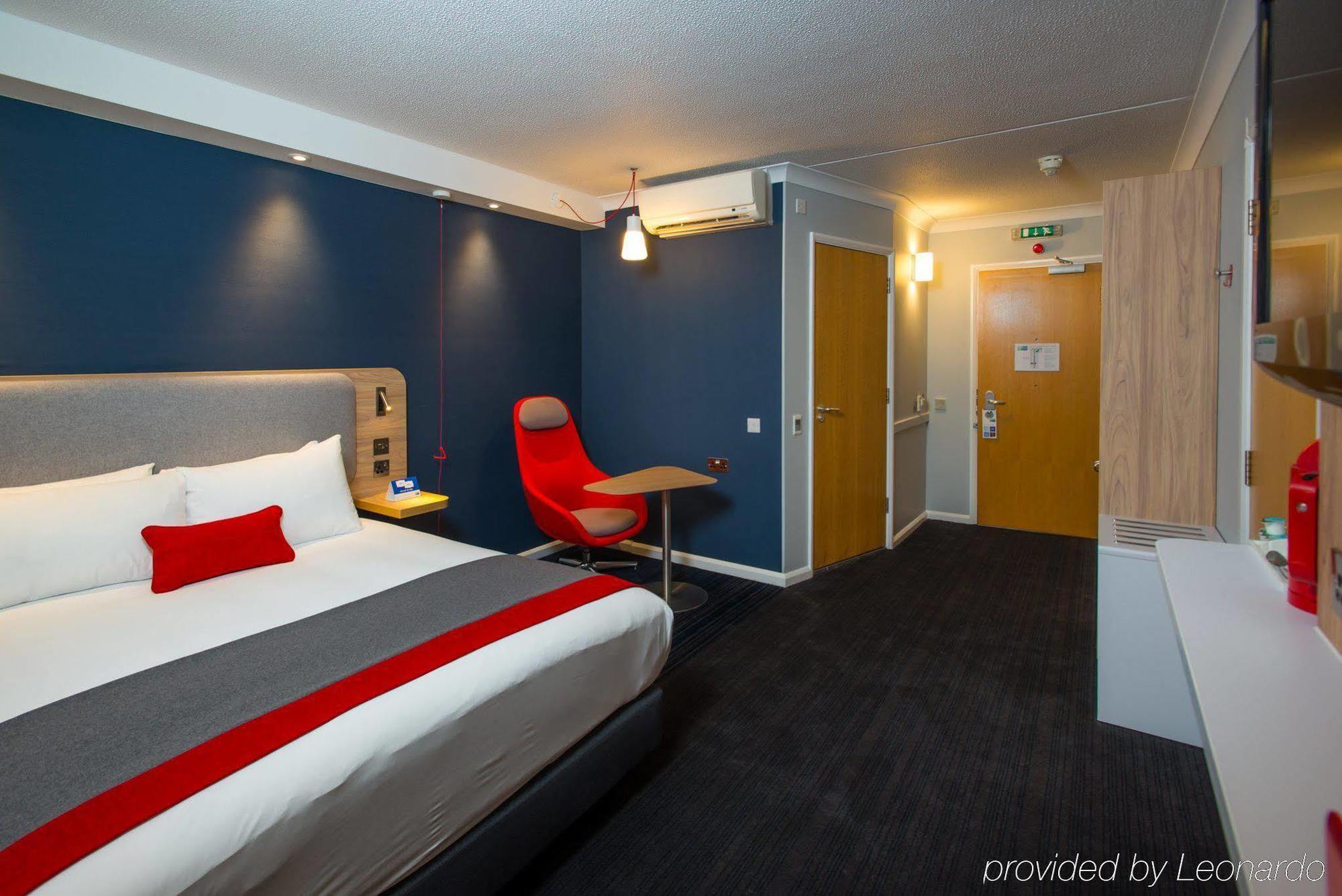 Holiday Inn Express Bath By Ihg מראה חיצוני תמונה